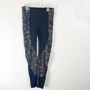 LULULEMON Wake & Train Black Floral Leggings Tights 28" Size 6 Yoga Gym Exercise
